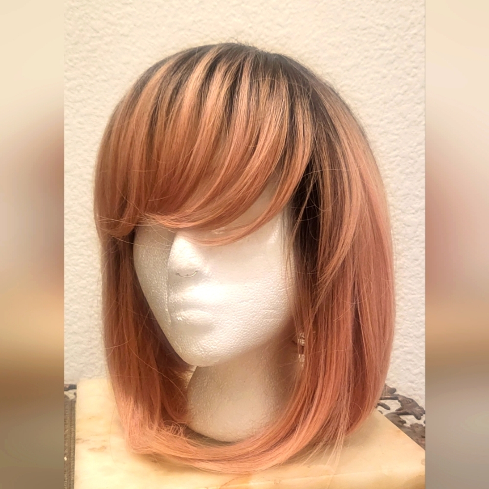 Wig A line, pink bolyoge